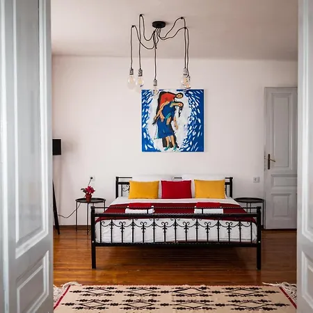 Authentic Design 2bdr Apartment in old town Apartament