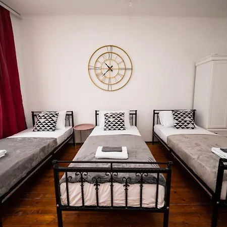 Authentic Design 2bdr Apartment in old town * سراييفو