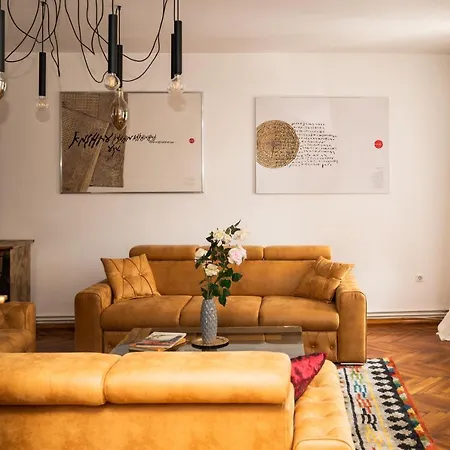 Authentic Design 2bdr Apartment in old town Apartament